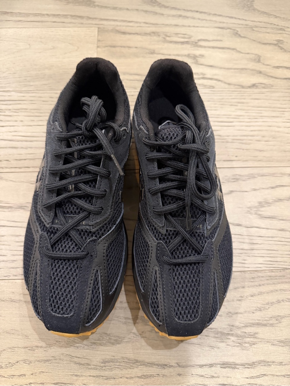 Under Armour forge 96 black retro gum retro